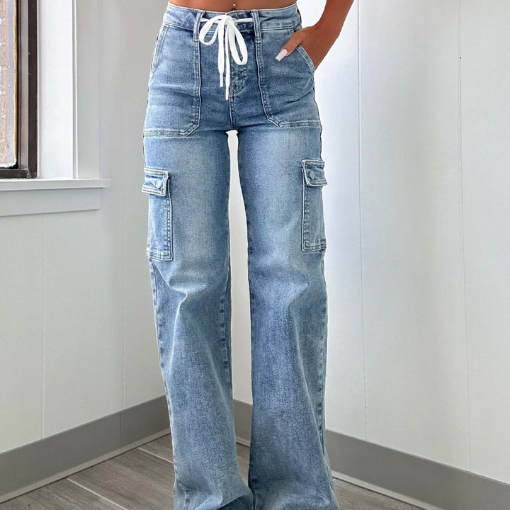 Chic & Stil Women's Wide Leg Cargo Jeans with Adjustable Waist