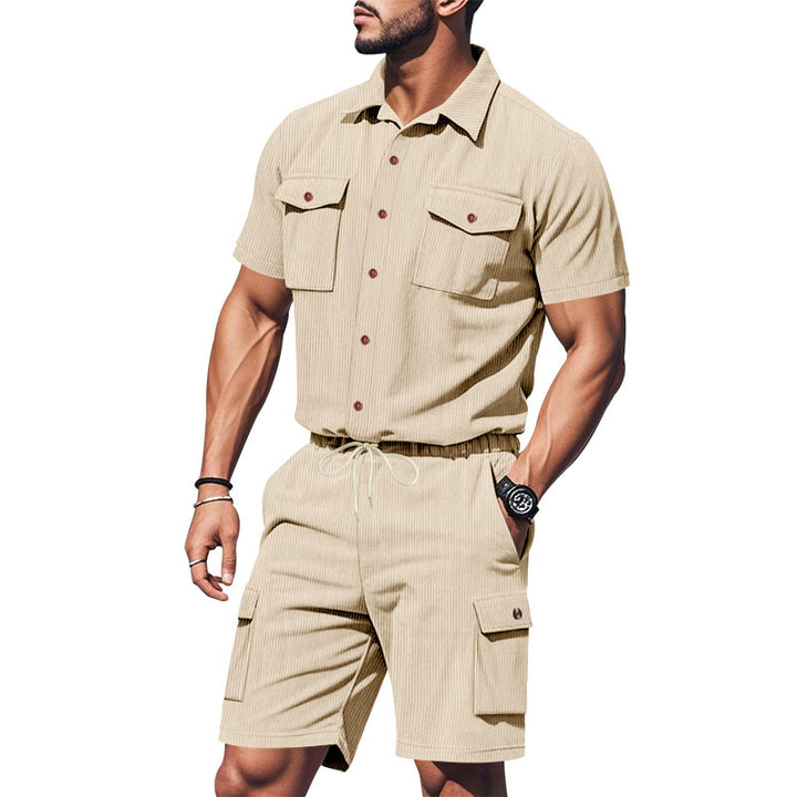 Casual men's short sleeve shirt with chic cargo shorts set