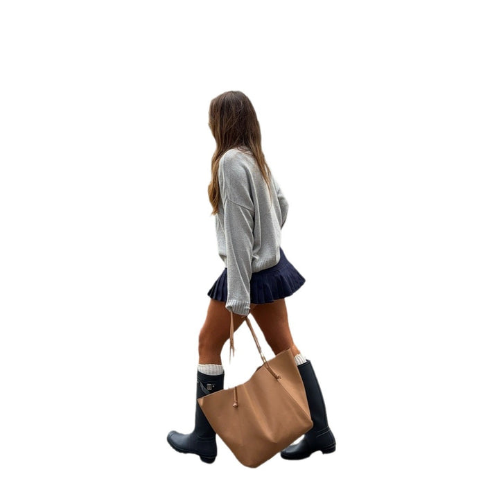 Knit sweater for women with a playful bear pattern Lune London