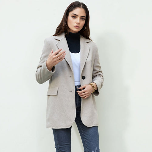 Fashionable women's blazer with a fine texture and modern details Amarae