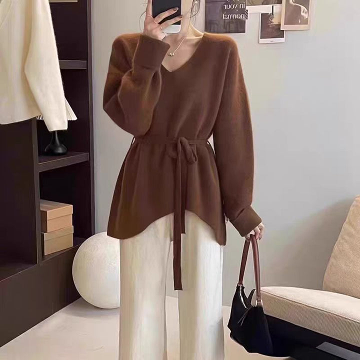 Cardigan pour femmes avec ceinture à la taille et col en V Chic & Stil