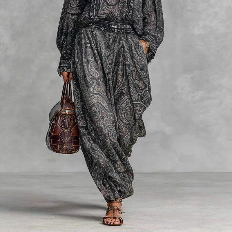 Women Flowing Boho Two-Piece Set with Loose Tunic and Harem Pants in Paisley Design Amarae