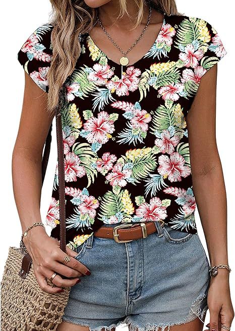 Women V-neck short sleeve T-shirt with textured design Lune London