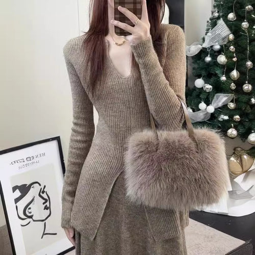 Ladies' knit dress with an elegant slit and a structured design Amarae