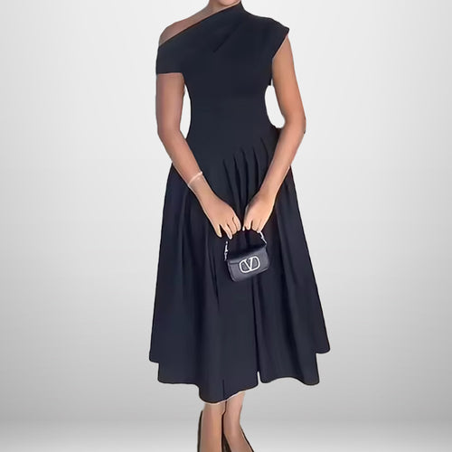 Robe maxi élégante à épaule unique pour femme avec plissés et jupe fluide Chic & Stil