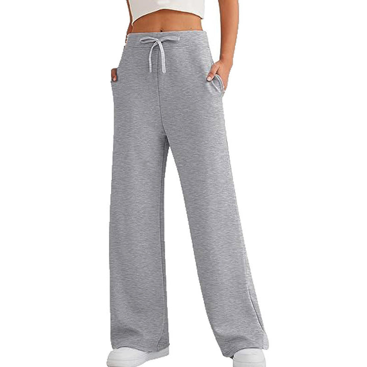 Loose women's leisure pants with elastic waist and practical pockets Lune London