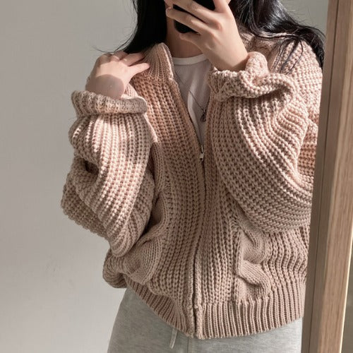 Cardigan femme en maille épaisse avec des manches volumineuses et un devant ouvert Chic & Stil
