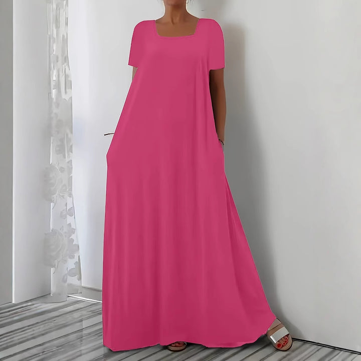Maxi dress for women with a loose fit and practical pockets Lune London