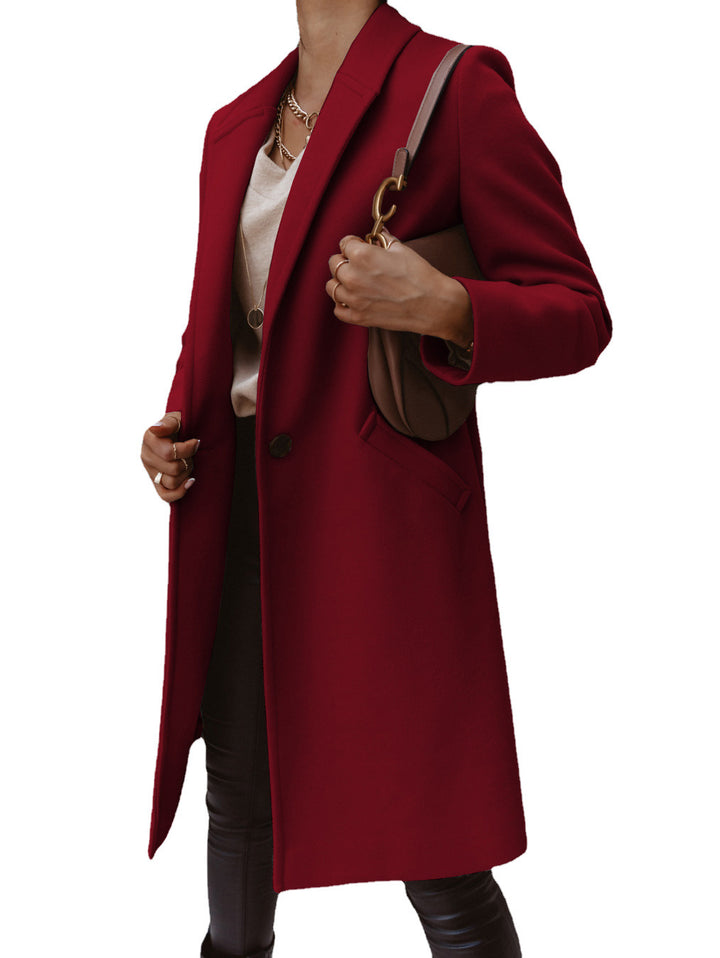 Elegant wool coat for women with a slim silhouette and deep pockets Lune London