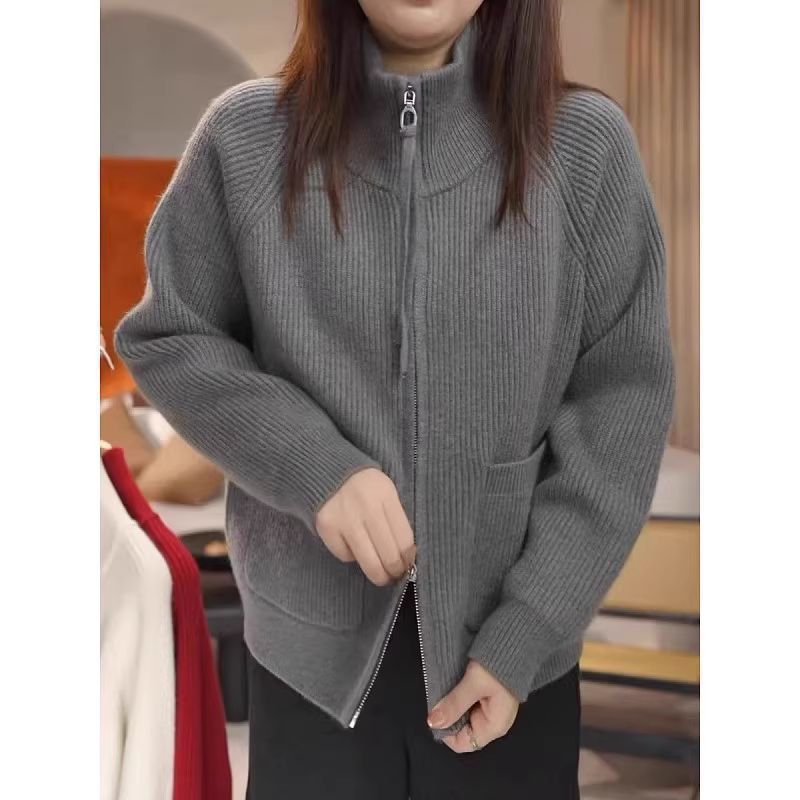 Pull décontracté zippé pour femmes avec motif côtelé texturé Chic & Stil