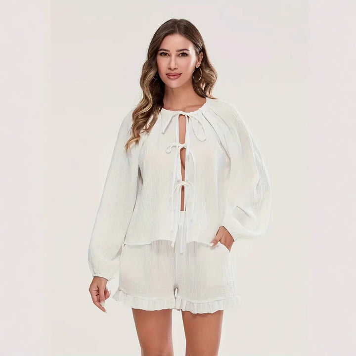 Casual women's set with elastic top and shorts Lune London
