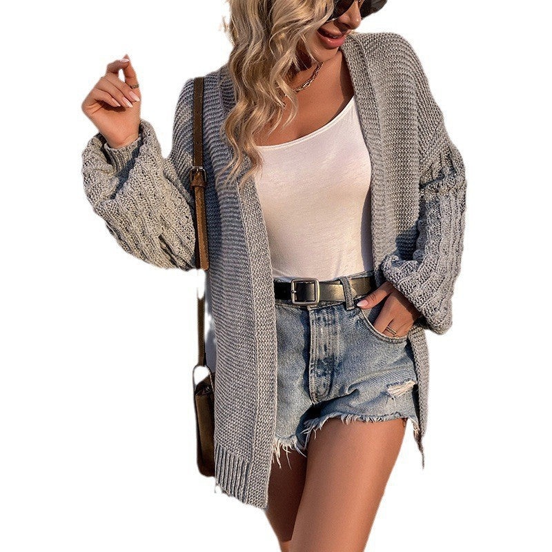 Cardigan chunky tricot pour femmes avec des devant ouverts et des motifs en cable à la mode Chic & Stil