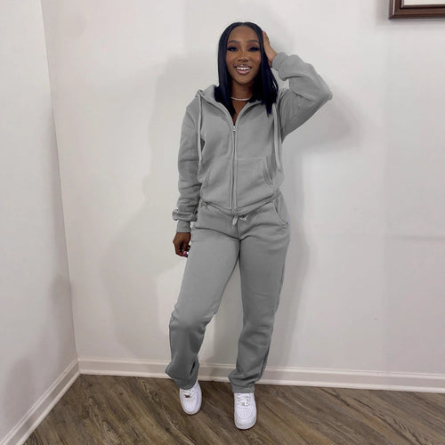 Women’s sporty leisure suit set with full zip Chic & Stil