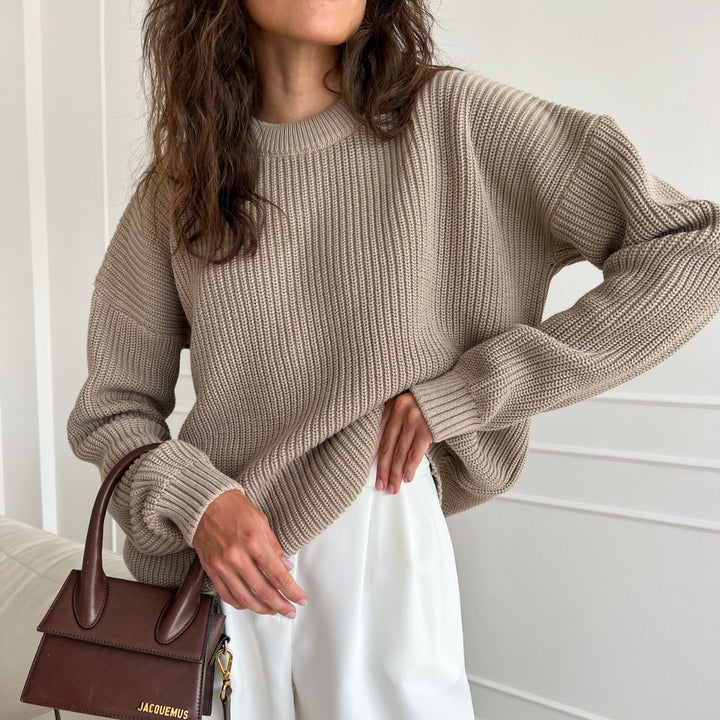 Oversized knitted sweater for women with textured pattern Lune London