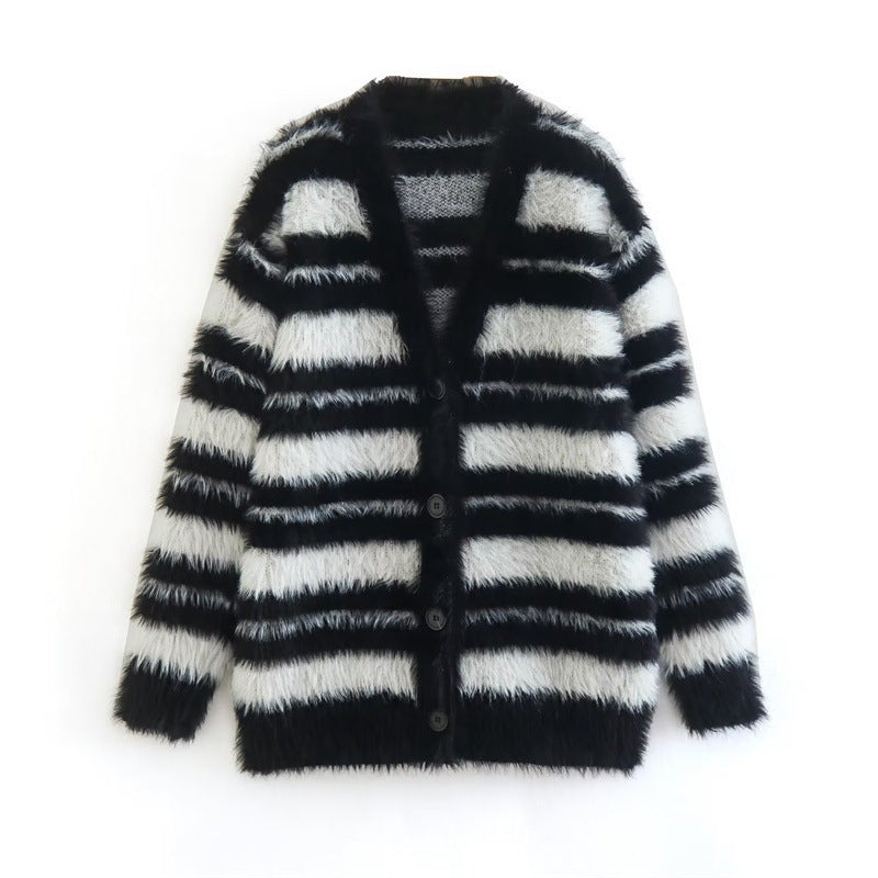 Ladies comfortable knitted cardigan with a modern striped pattern and a soft material Lune London