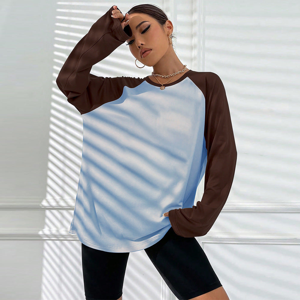 T-shirt à manches longues pour femmes avec une coupe raglan sportive et un design color block tendance Chic & Stil