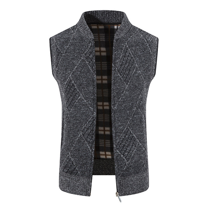 Men's knitted cardigan with a modern cable pattern and a practical zipper Lune London