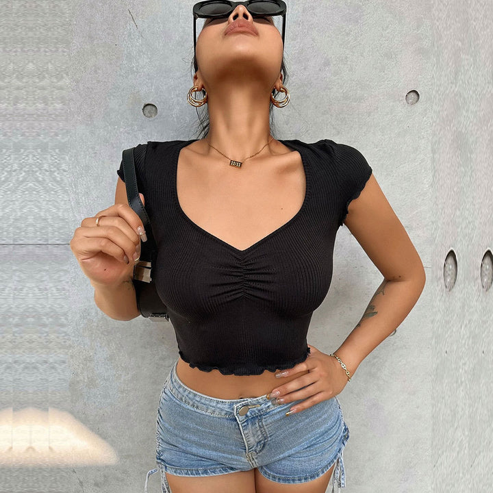 Top court pour femme avec un ruché élastique et un col en V tendance Chic & Stil