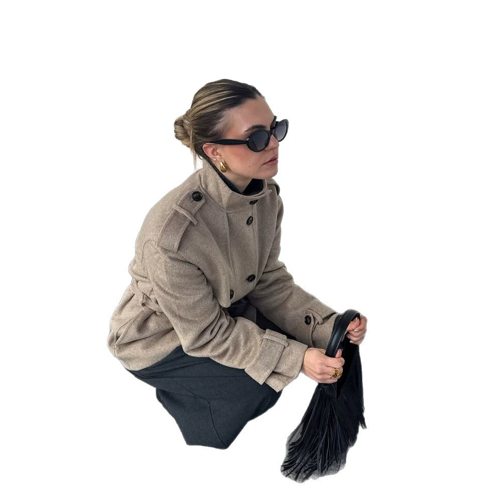 Women's short trench coat with belt and stand-up collar Amarae