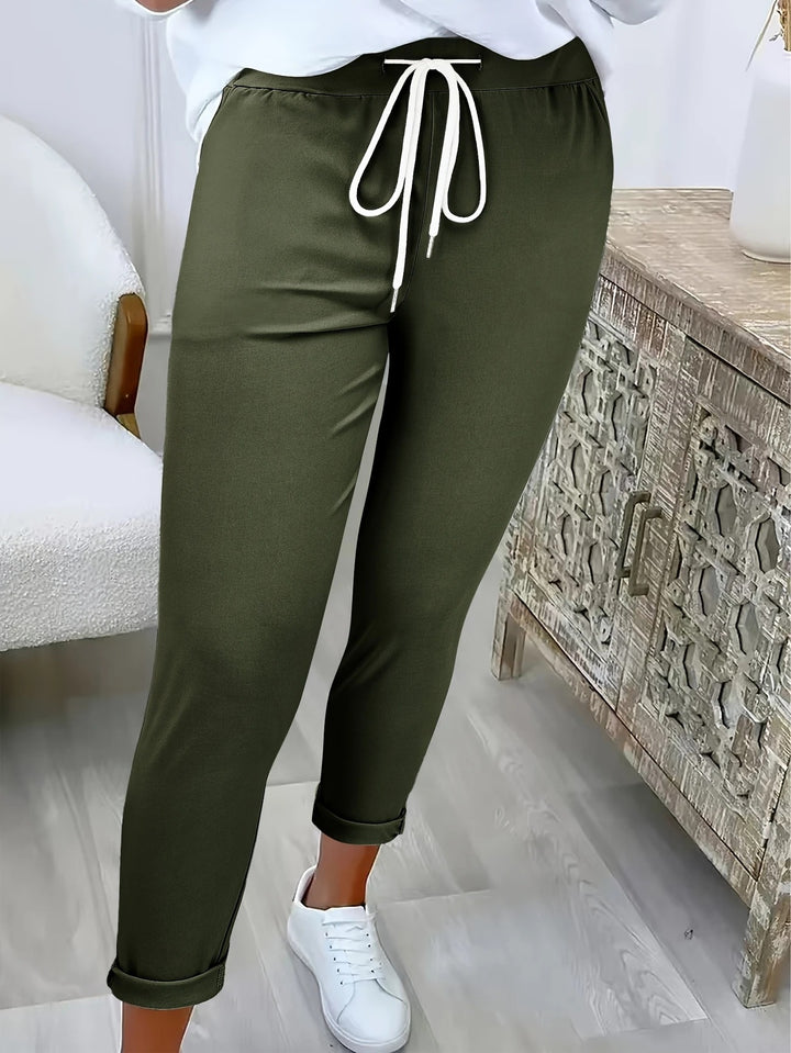 Comfortable leisure pants for women with elastic waist Lune London