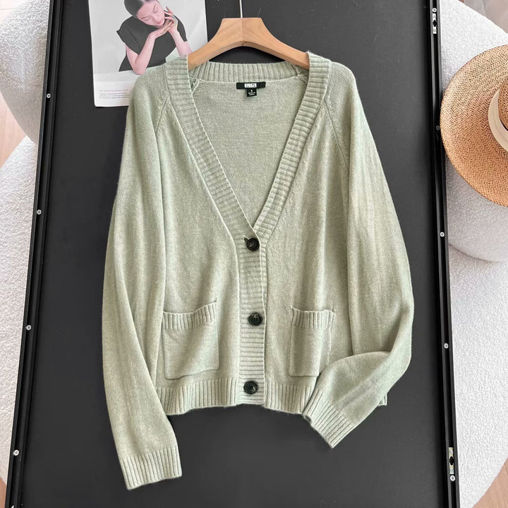 Cardigan Élégant pour Femmes avec Poches Pratiques Chic & Stil
