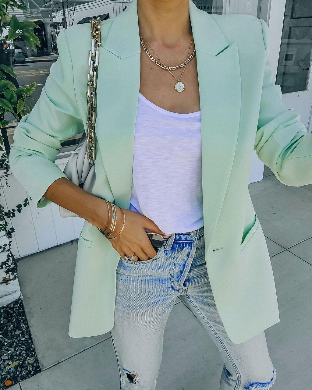 Oversized Trendy Women's Blazer with Textured Design and Practical Pockets Lune London