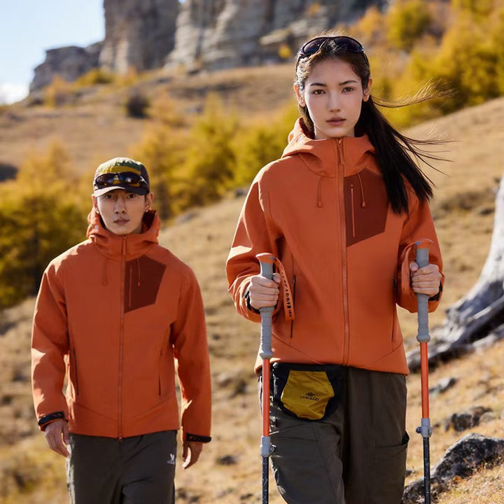 Unisex Softshell Outdoor Jacket with Hood, windproof and elastic Amarae