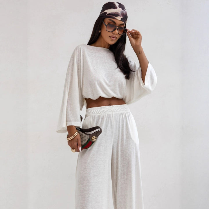 Casual lounge set for women with a loose fit and comfortable fabric Lune London