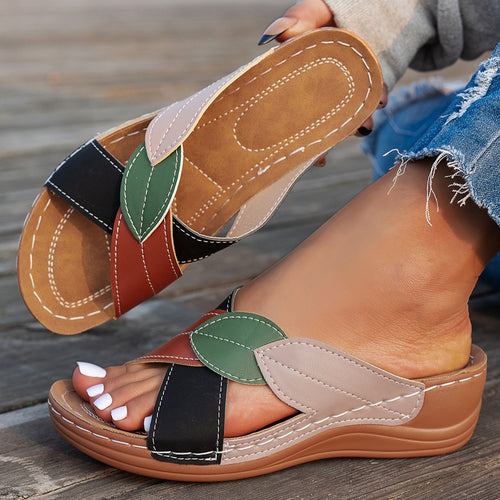 Comfortable strap sandals for women with trendy leaf details Chic and Style