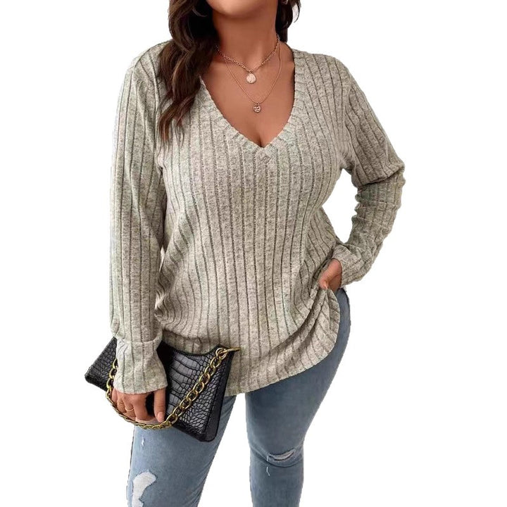 Ladies long sleeve V-neck T-shirt with fine ribbed structure Lune London