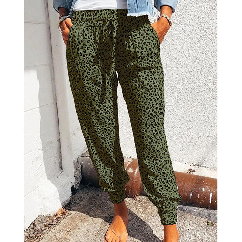 Elegant leisure pants for women with elastic waist and animal print Lune London