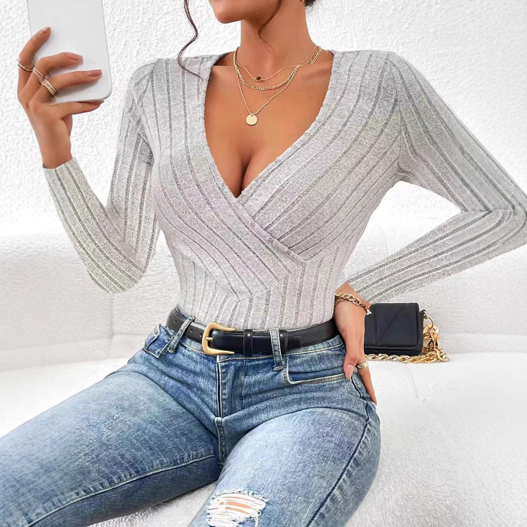 Knit top for women with V-neck and elegant ribbed details Lune London