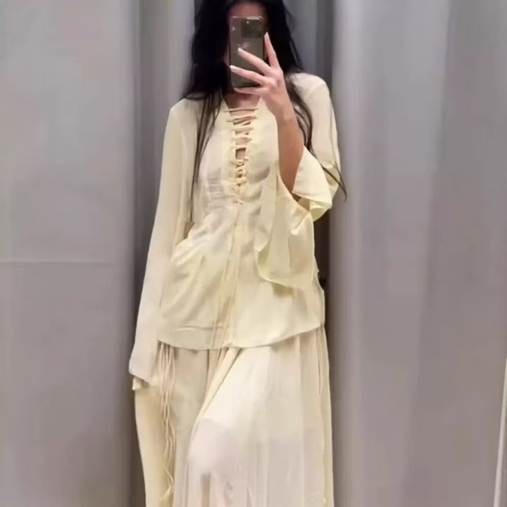 Blouse pour femmes avec détail de dentelle élégant et manches larges Chic & Stil