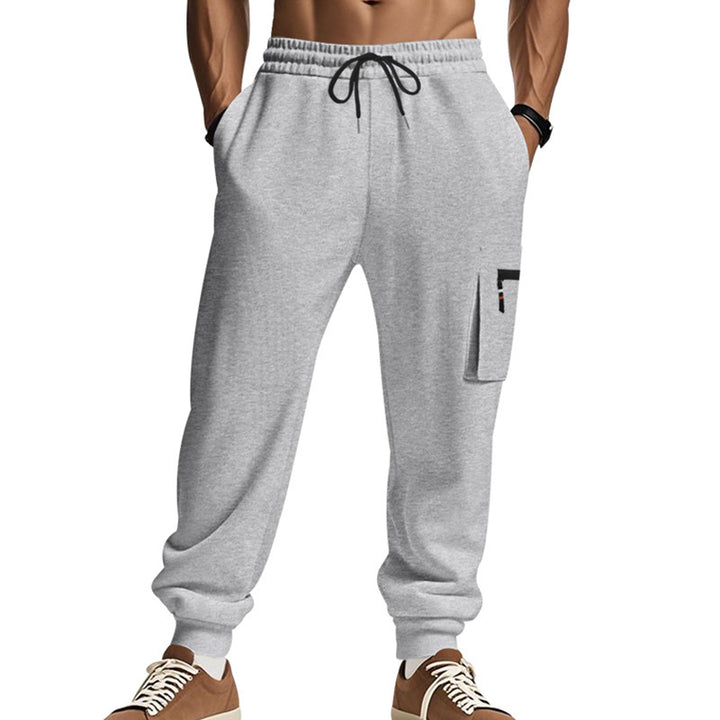 Men's cargo training pants with elastic waistband and practical pockets Lune London