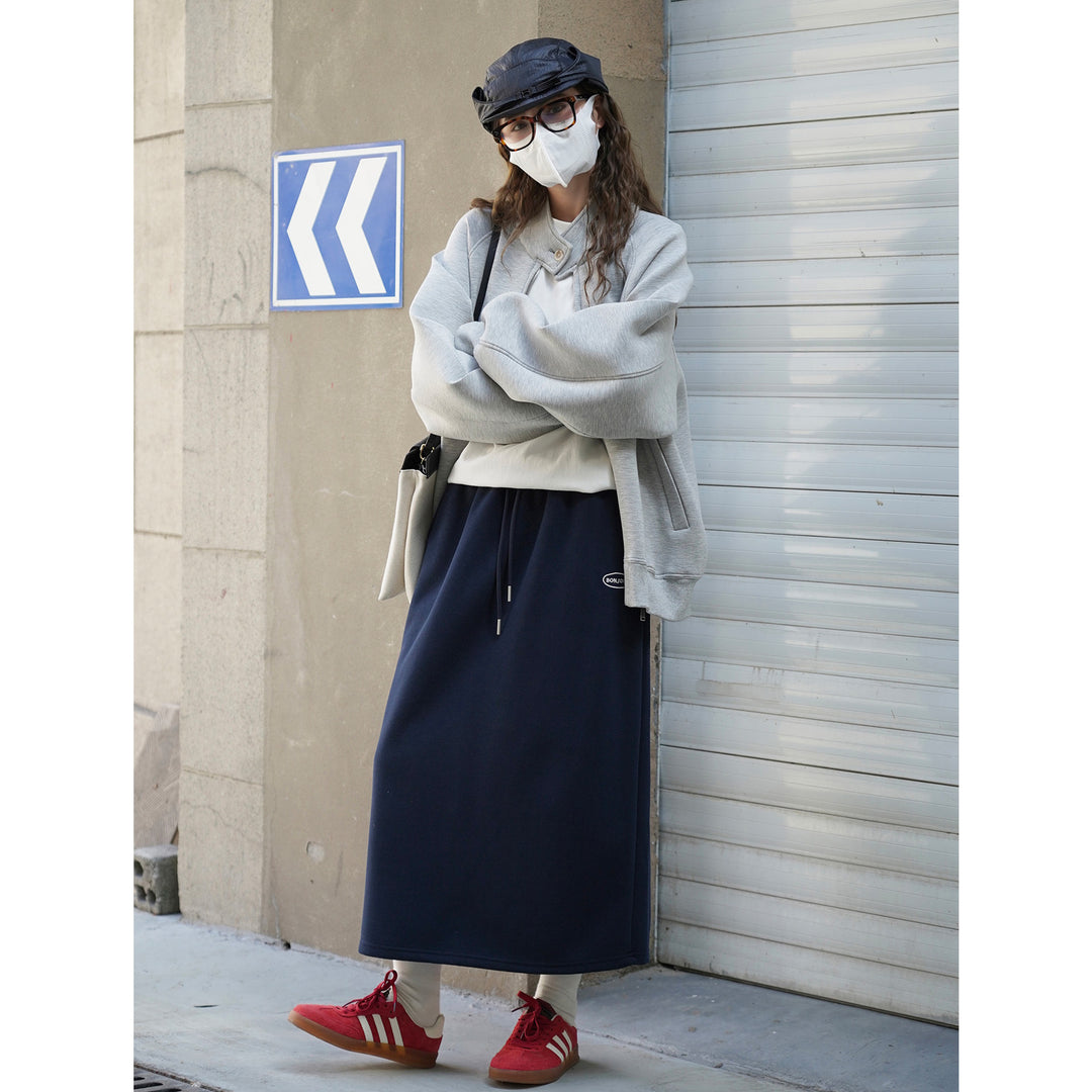 Women's retro sneakers made of suede with rubber sole and sporty silhouette Amarae