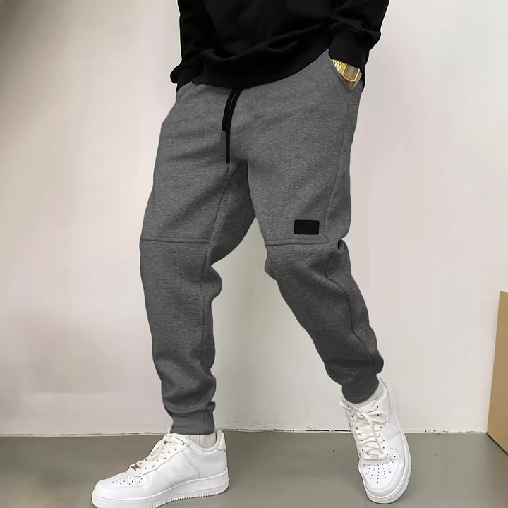 Casual jogger pants for men with elastic waistband and side pockets Lune London