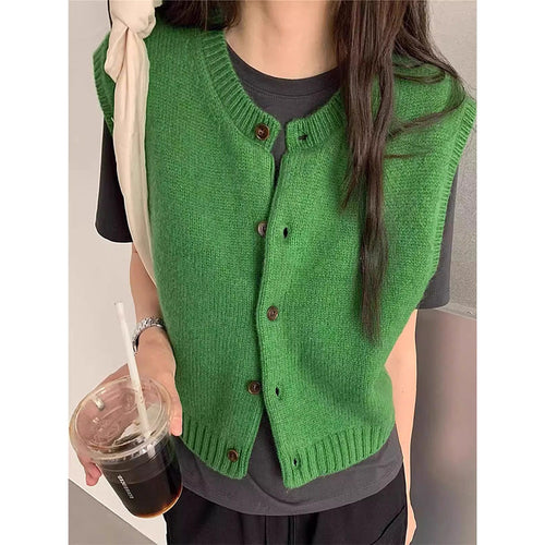 Gilet tricoté pour femmes avec détail de bouton et coupe moderne Chic & Stil