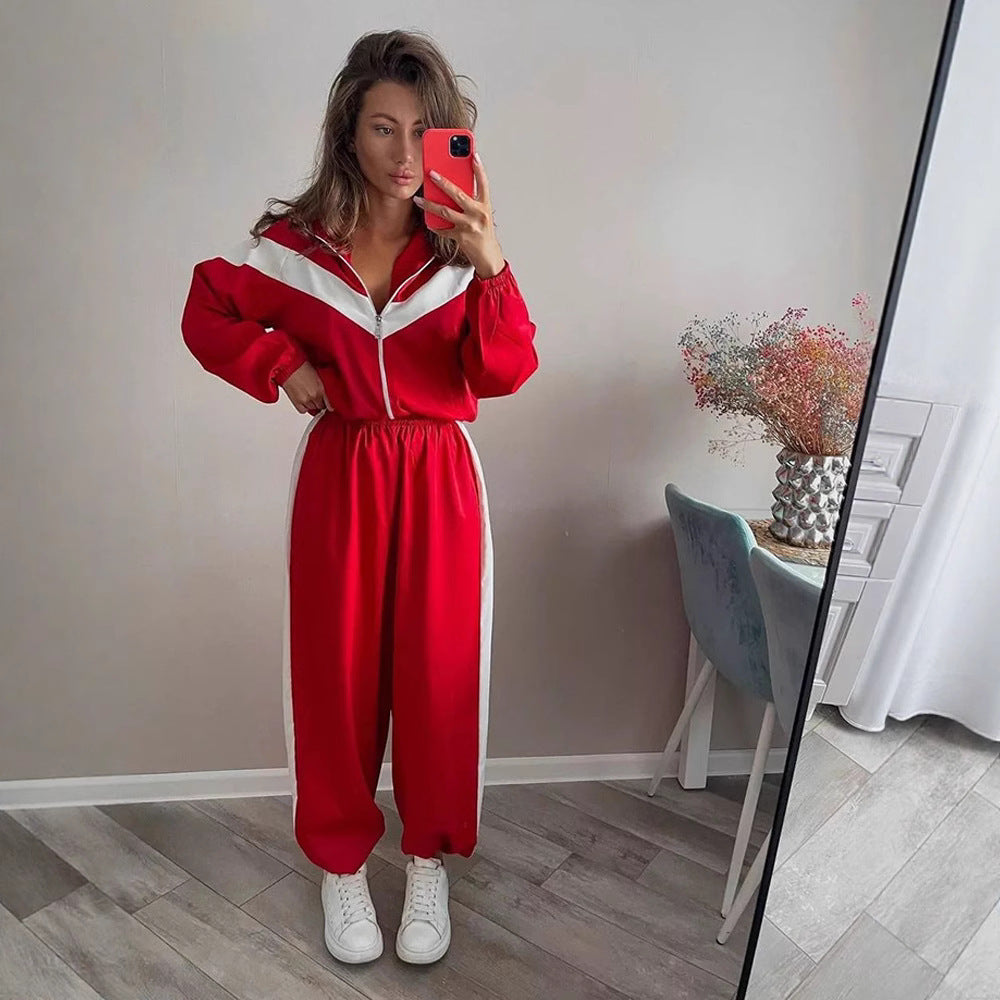 Women's sports tracksuit set with functional zipper and elastic waist Lune London