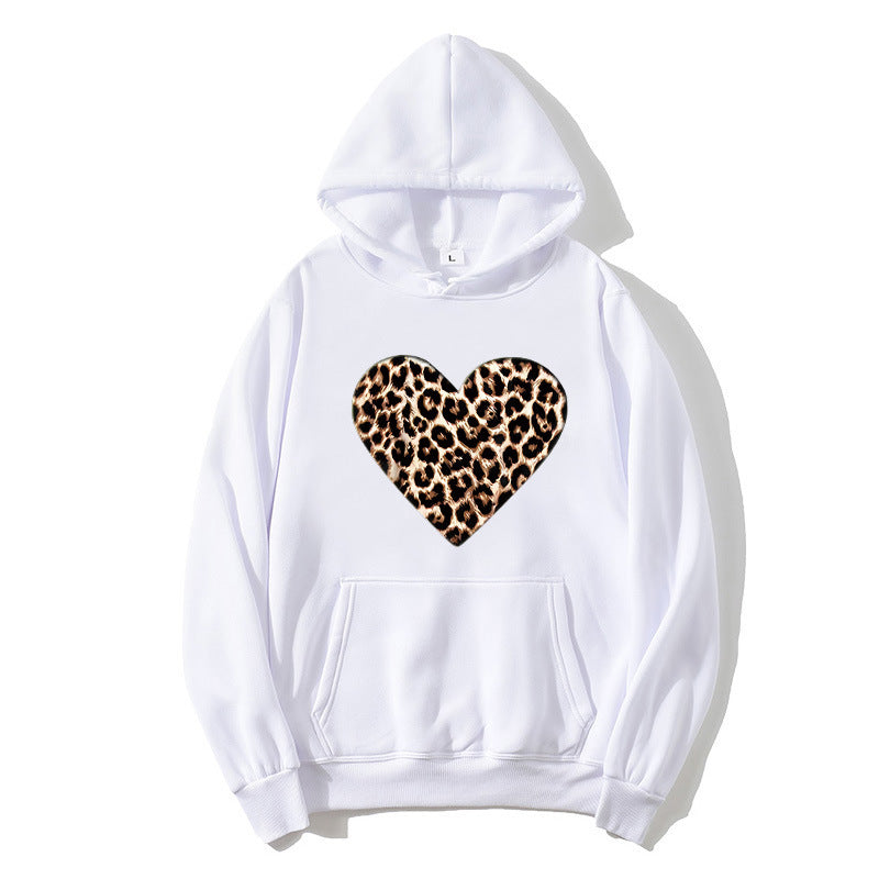 Ladies hooded sweatshirt with heart-shaped leopard pattern Chic & Stil