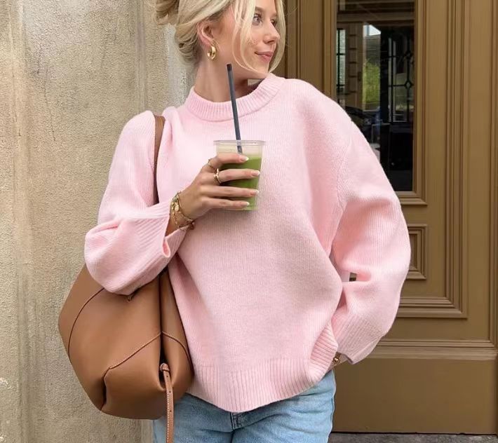 Casual sweater for women with drop shoulders Lune London
