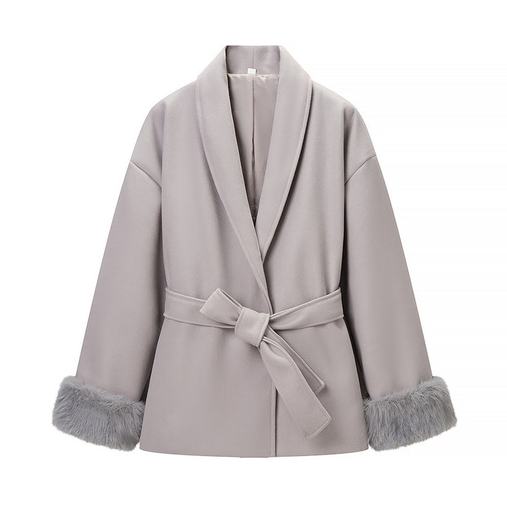 Veste féminine à la mode avec col doux doublé et ceinture à nouer Chic & Stil