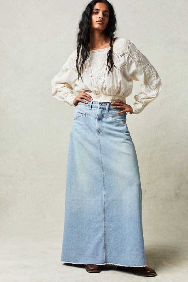 Women's Denim Maxi Skirt with High Waist and Practical Pockets Lune London