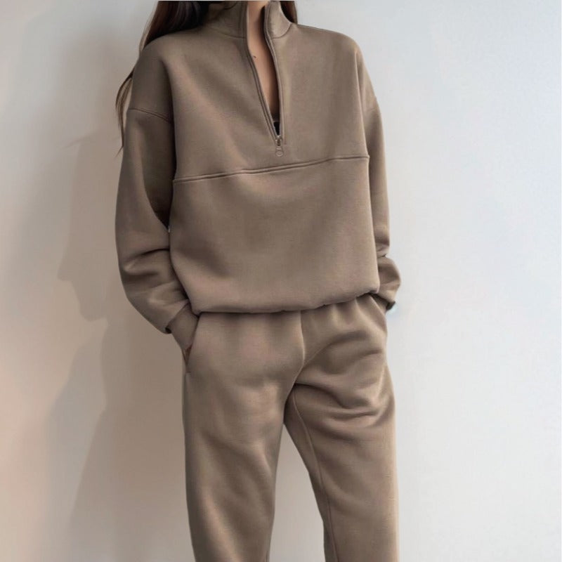 Ensemble de sweatshirts de sport pour femmes avec col montant et poignets élastiques Chic & Stil