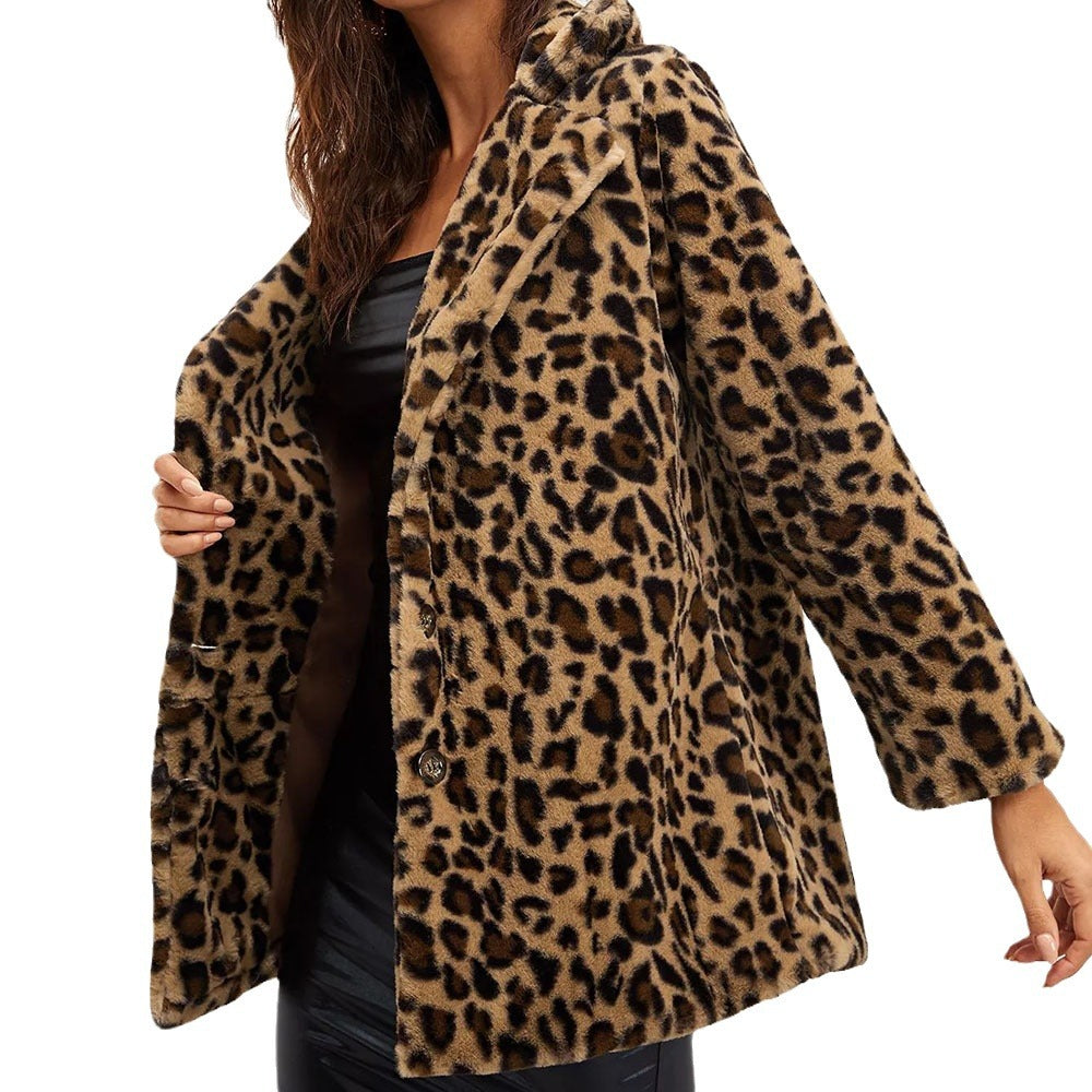Fashion teddy coat for women with leopard print and elegant cut Amarae