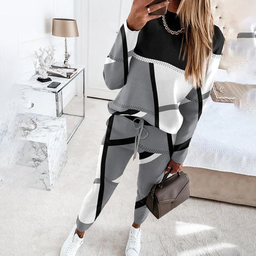 Women's Sporty Loungewear Set with Modern Geometric Design Amarae