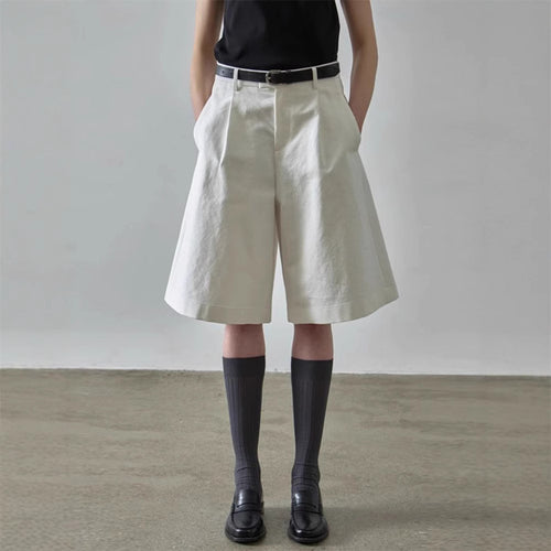 Shorts larges en tissu élégants et confortables pour femmes Chic & Stil