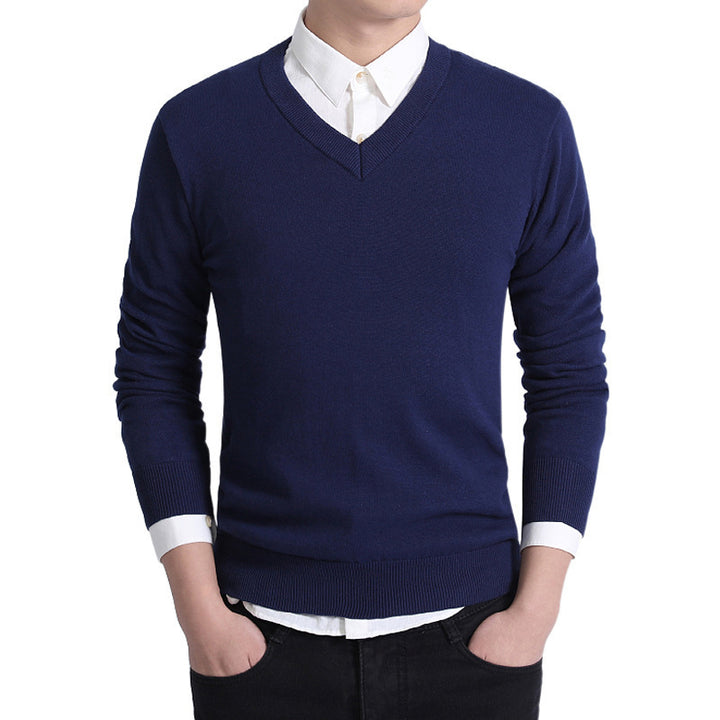 Trendy V neck sweater for men in soft cotton Lune London