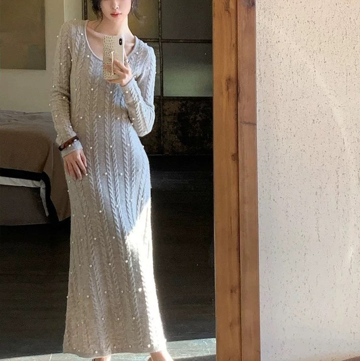 Robe en tricot pour femmes avec motif en câble et dentelle perlée Chic & Stil