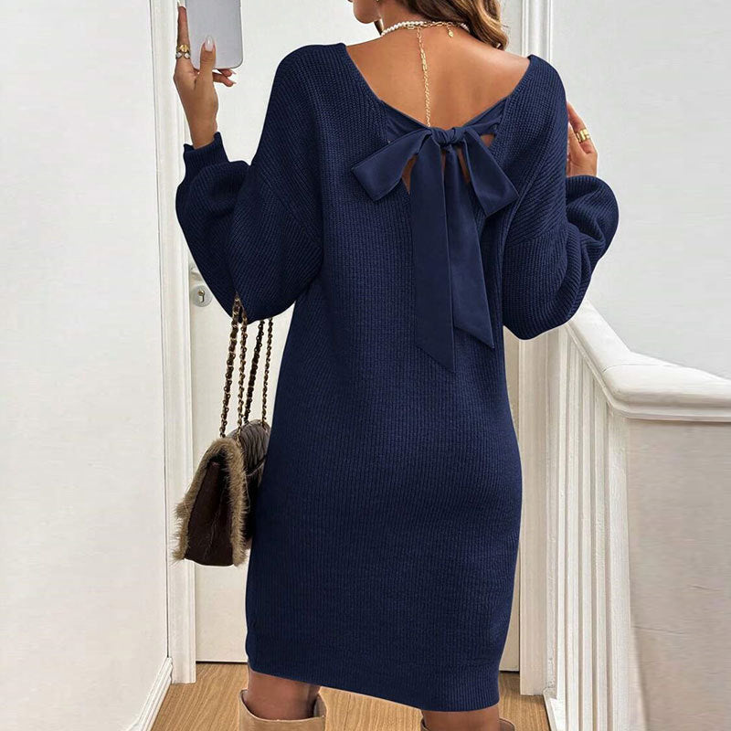 Robe tricotée pour femme avec une découpe sophistiquée au dos et un détail en nœud Chic & Stil