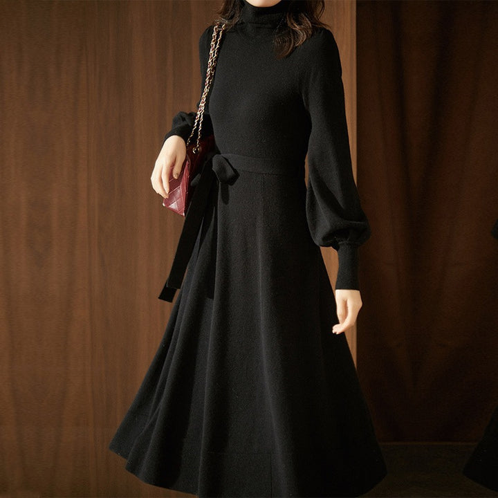 Robe tricotée pour femmes avec col montant et ceinture ajustée Chic & Stil
